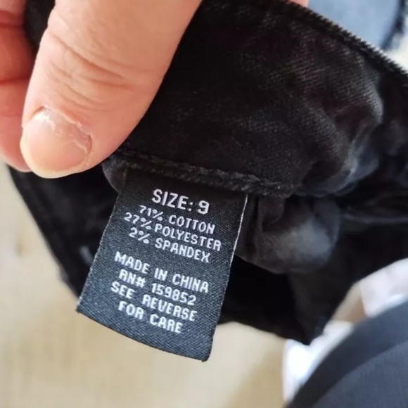 Women shorts size 9 - Picture 3 of 4